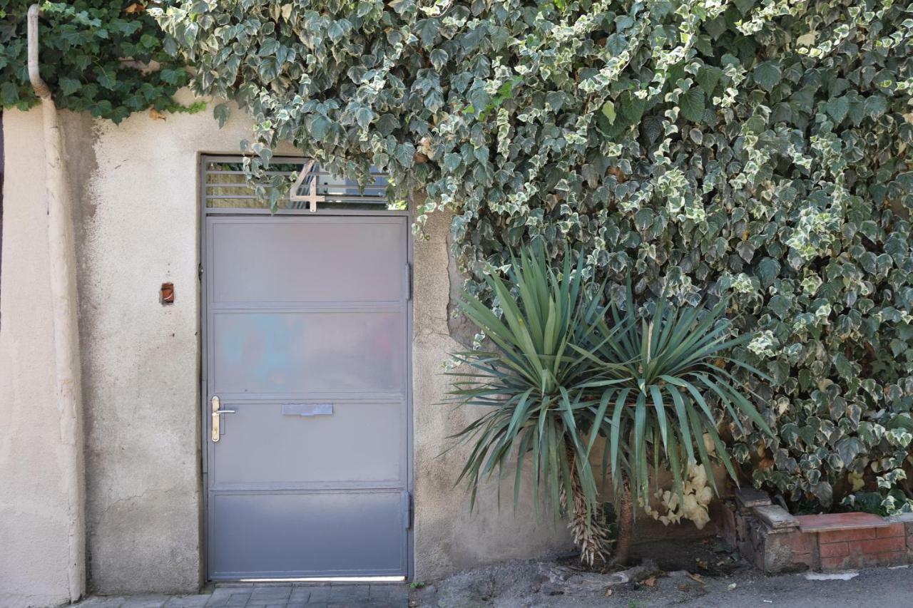 4Bd Appartaments With Cozy Garden Tbilisi Buitenkant foto